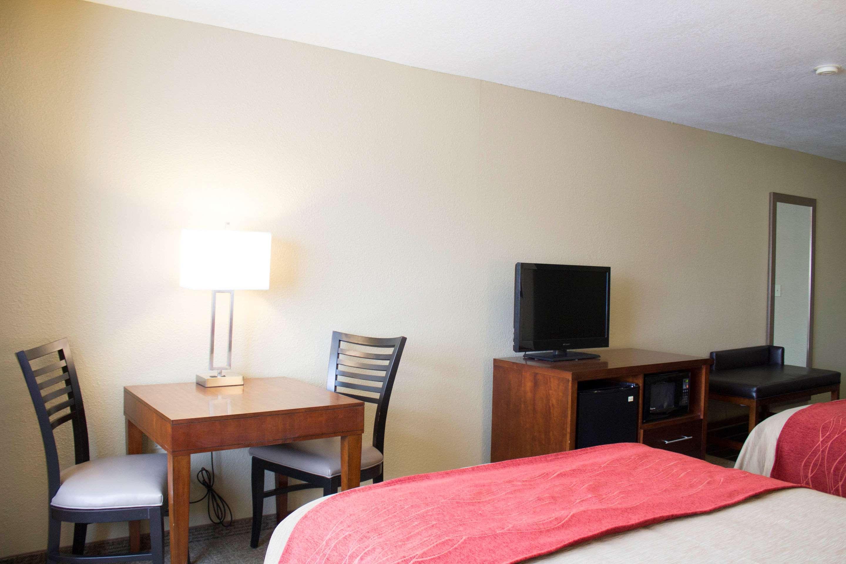 Comfort Inn River'S Edge Huron Esterno foto