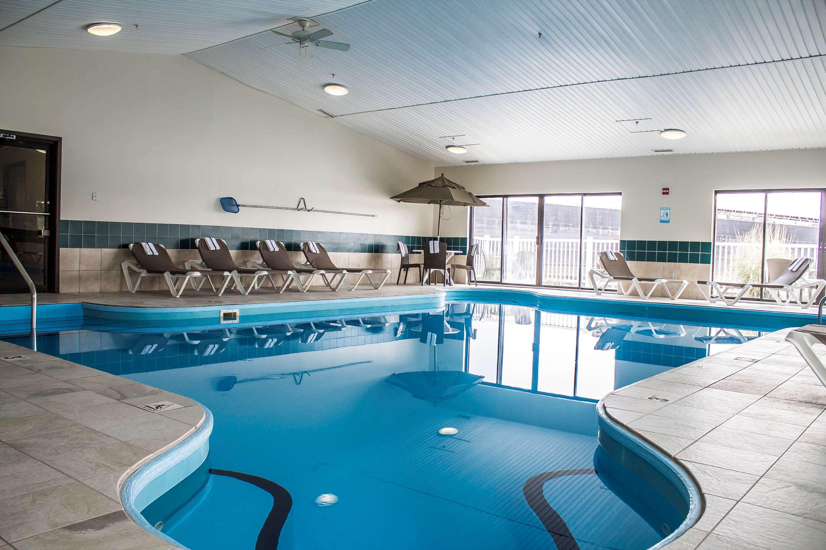Comfort Inn River'S Edge Huron Esterno foto