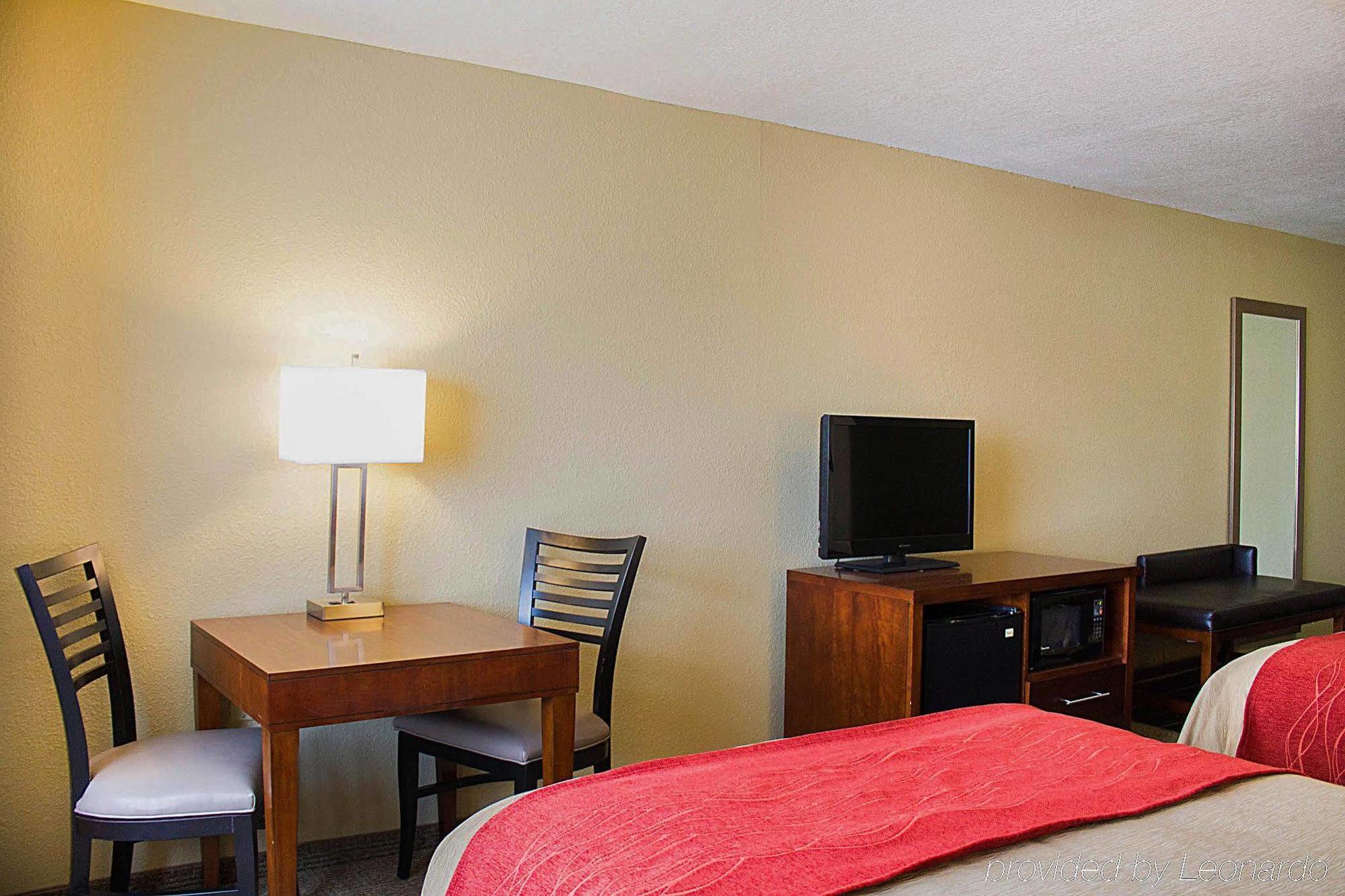 Comfort Inn River'S Edge Huron Esterno foto